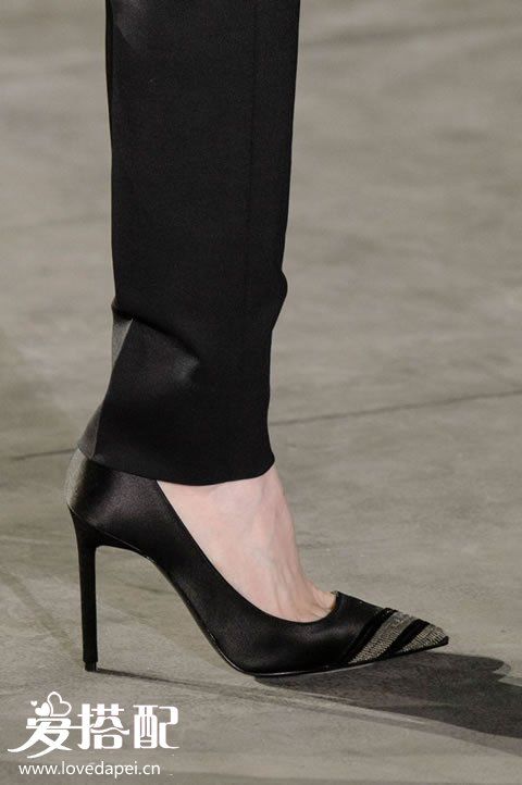 圣罗兰(Saint Laurent )2017年春季新款鞋子